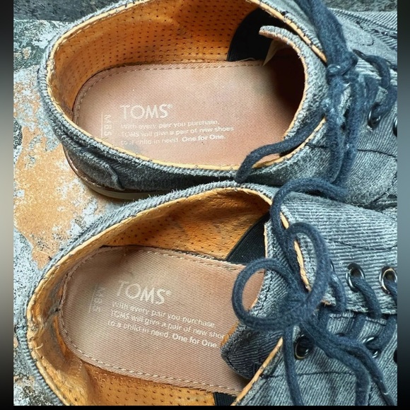 TOMS Shoes Mens Size 8.5 Gray Faded Denim Canvas Lace Up Dress/Casual Oxfords - Picture 6 of 9